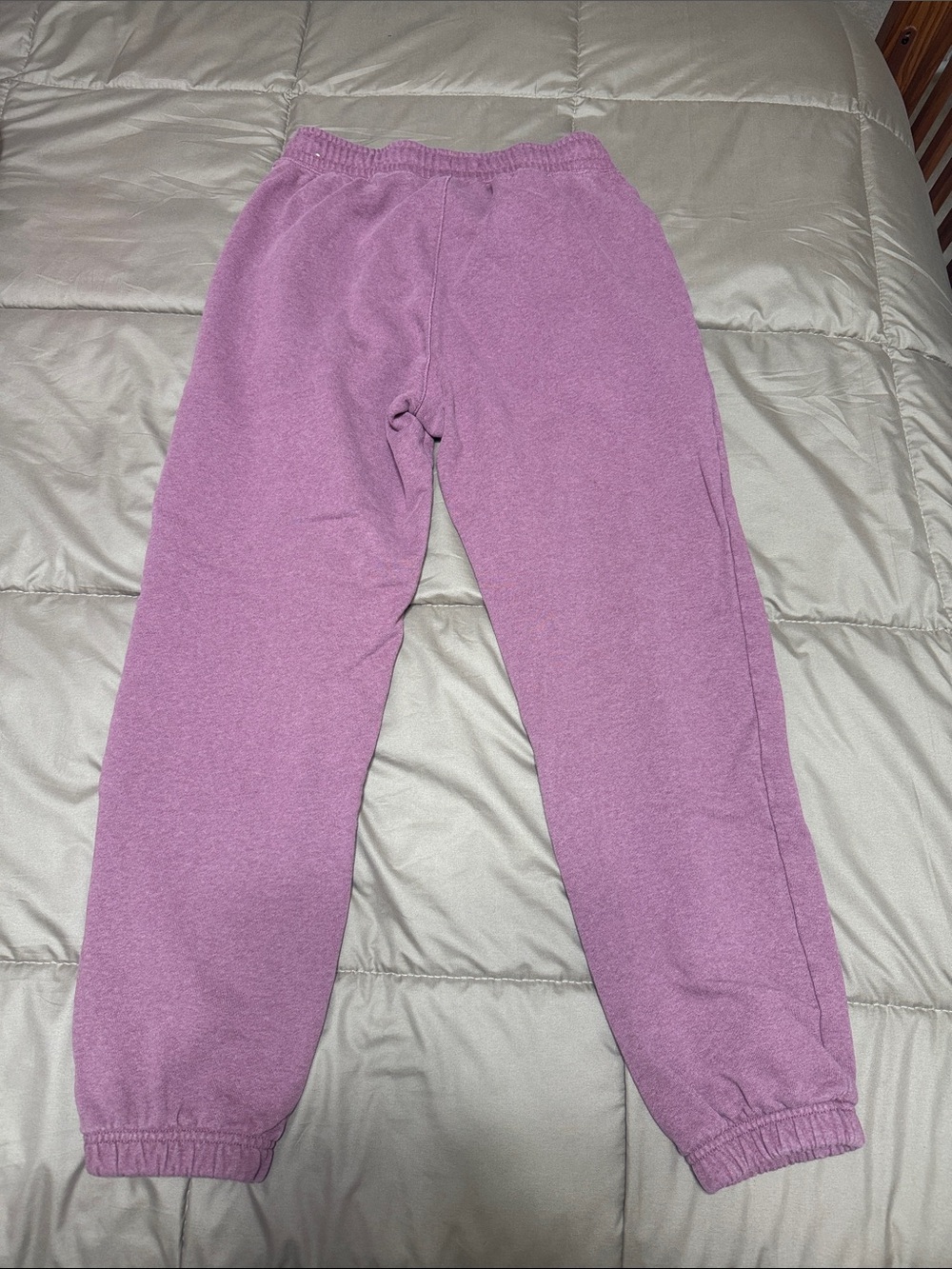 Jordan Flight Mauve Fleece Joggers with Logo Patch - Picture 4 of 4